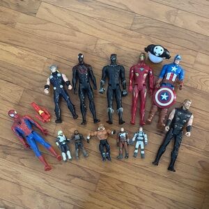 Superhero Action Figure Set - Multicolor